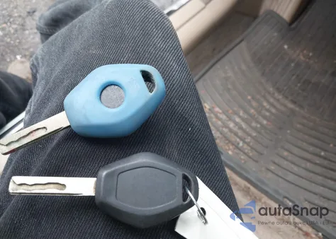 2001 BMW 330Ci z USA, uszkodzony, nr VIN WBABN53421JU37349